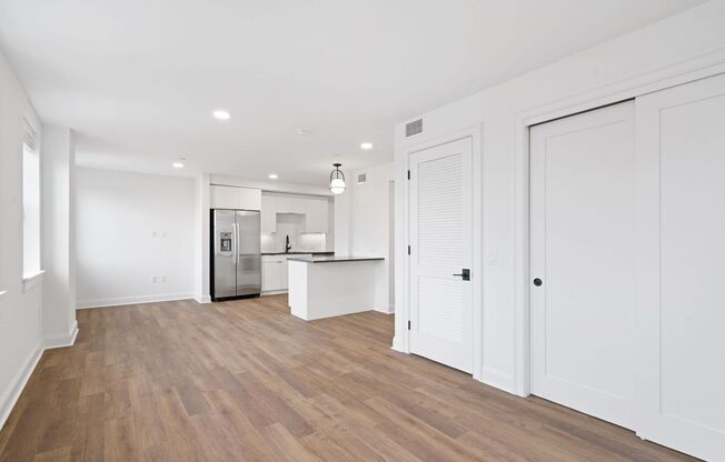 Studio, 1 bath, 576 sqft, $2,495, Unit 404
