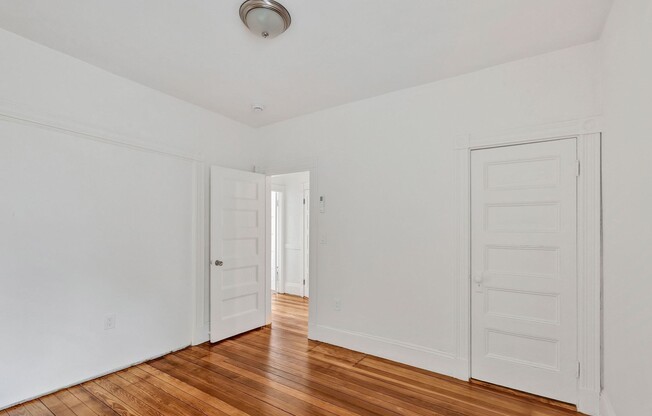 4 beds, 2 baths, 1,432 sqft, $4,300, Unit 2