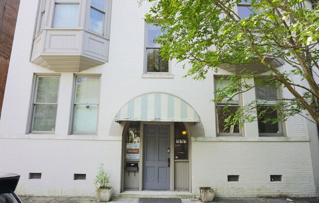 205 E Charlton