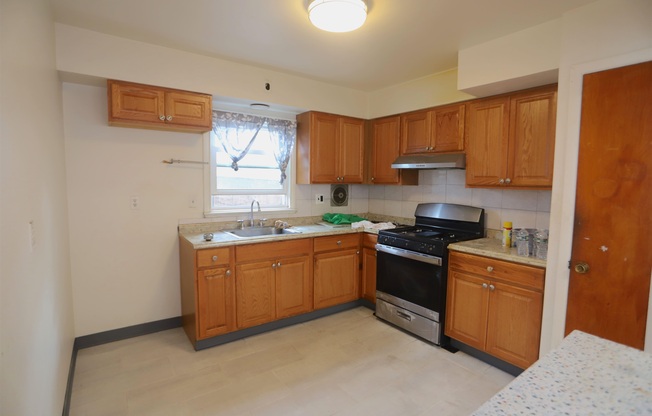 156 TERRACE AVE