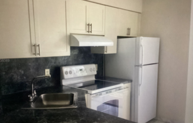 5480 W 21 SAINT CT