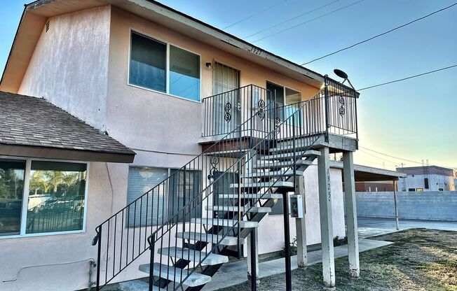 2 beds, 1 bath, 790 sqft, $1,195, Unit 1927 W. Princeton Ave.