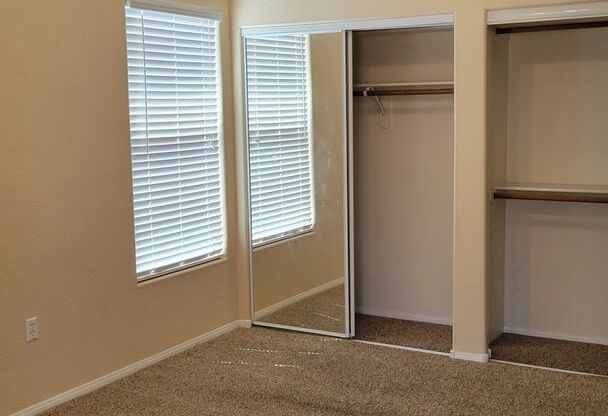 Charming 2-Bedroom, 2-Bath Condo in Cliff Shadow