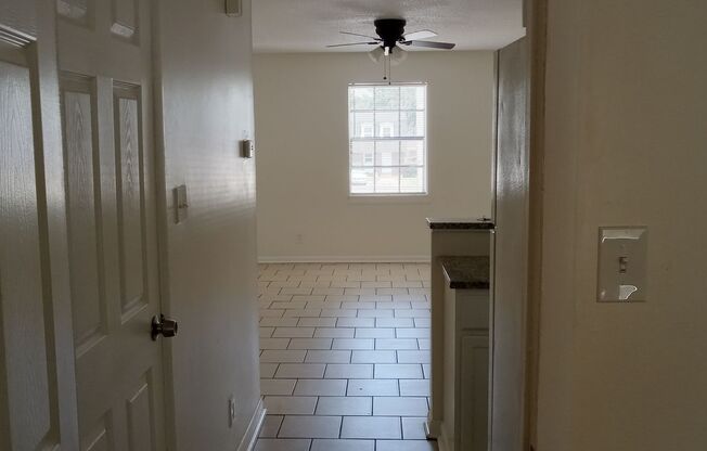 1 bed, 1 bath, $750