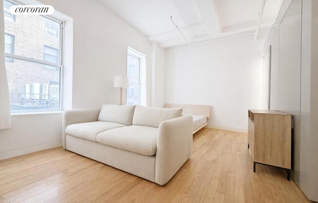 Studio, 1 bath, 420 sqft, $4,500, Unit 6D