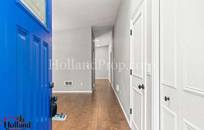 Single level Beautiful home located on Fanno Creek Trail