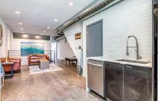 629 W Oxford St
