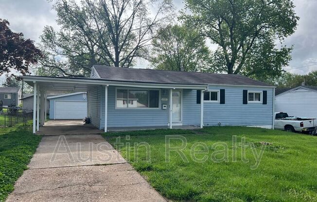 1050 WYCOMB DR