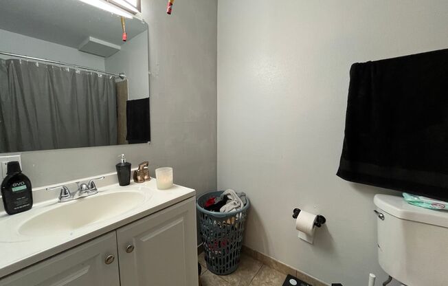 1 bed, 1 bath, $1,095, Unit 112