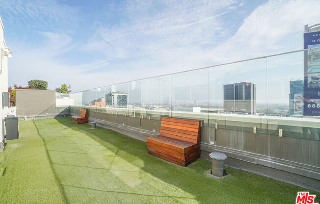 1 bed, 1.5 baths, 1,220 sqft, $4,500, Unit 6H