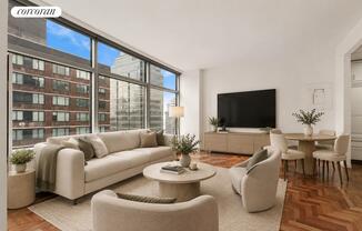 250 E 54 ST