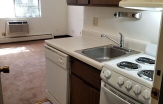 Studio, 1 bath, $999, Unit 126-3C