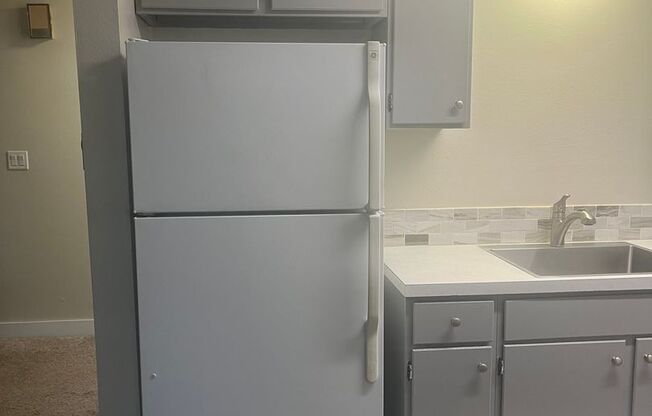 1 bed, 1 bath, 700 sqft, $1,700, Unit 19