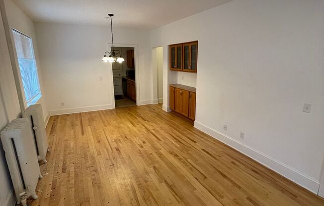 2118 Dupont Avenue S