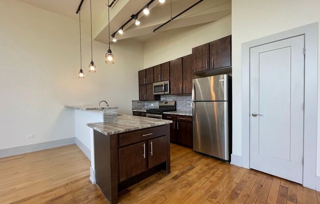 4 beds, 2 baths, 1,900 sqft, $3,695, Unit 1432-306