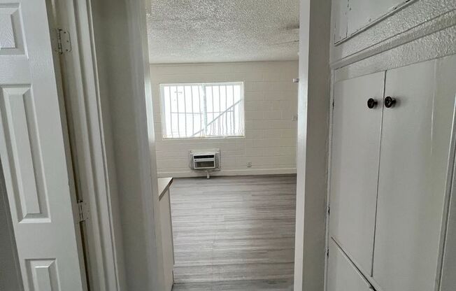 1 bed, 1 bath, 450 sqft, $850, Unit 1416-07