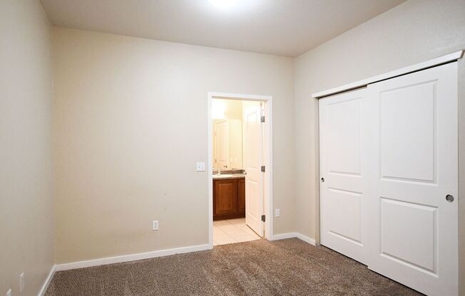 2 beds, 2 baths, $1,895, Unit Unit 303