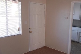 1 bed, 1 bath, 420 sqft, $2,000, Unit 229