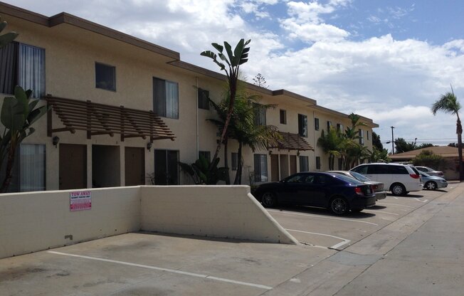 1097 IMPERIAL BCH BLVD