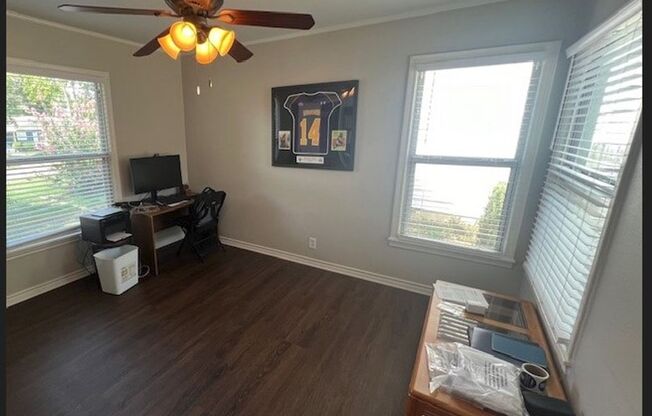 2 beds, 1 bath, $1,950