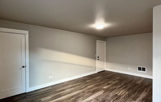 1 bed, 1 bath, $1,695, Unit 26