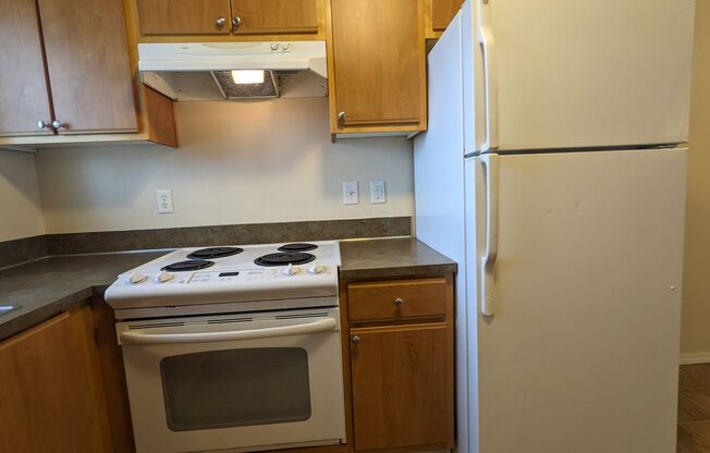 2 beds, 2 baths, 994 sqft, $1,200, Unit E106