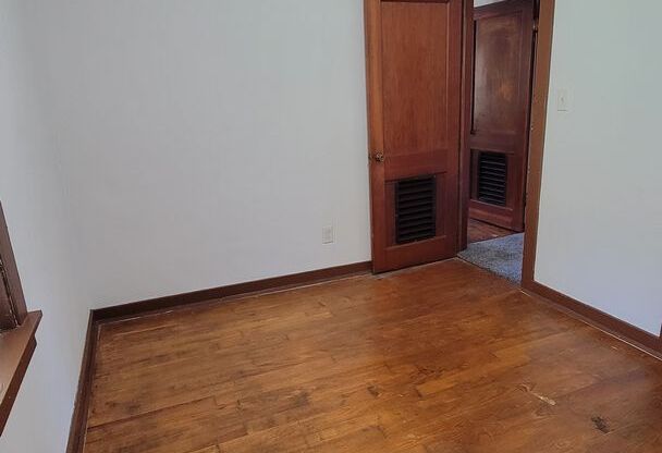 2 beds, 1 bath, $1,500