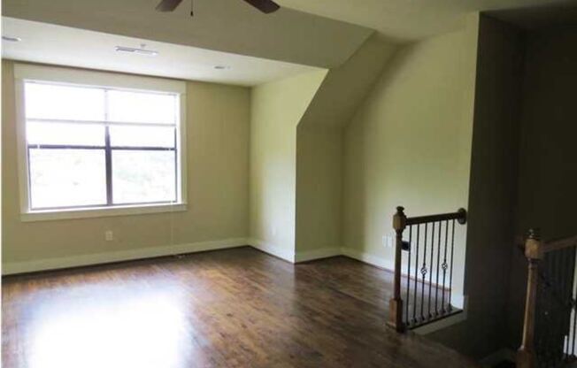 1338 Essex Manor Circle