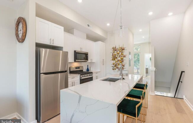 2102 N Percy Street LLC