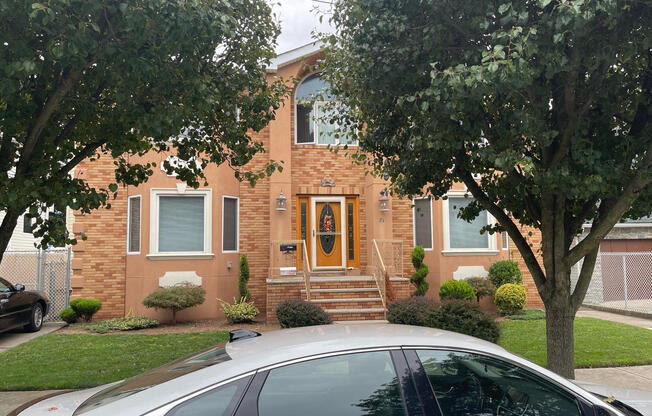 81 Seacrest Avenue