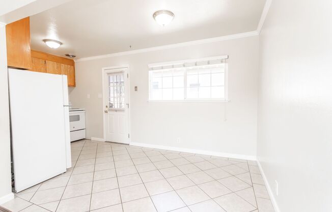 2 beds, 1 bath, $2,150