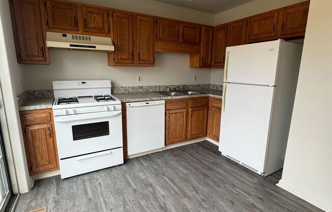 2 beds, 1 bath, $1,445