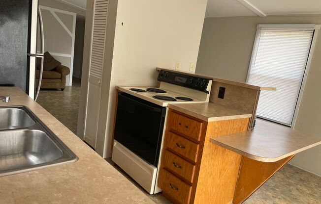 2 beds, 1 bath, $950