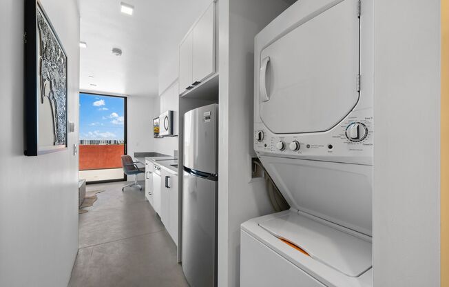 Studio, 1 bath, 353 sqft, $2,295, Unit Unit 21