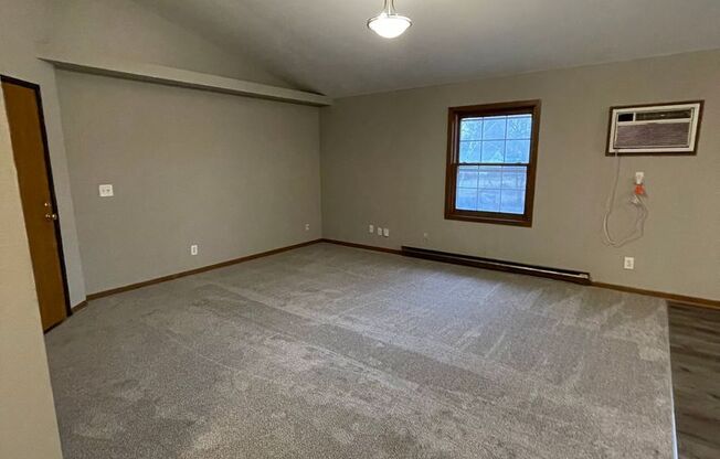 500 W. Newhall Ave. 4 unit