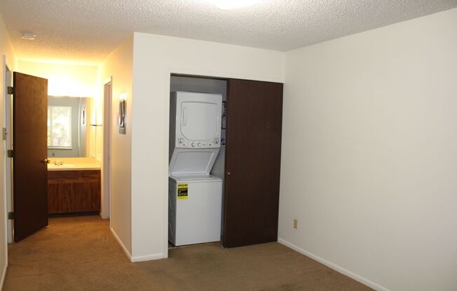 1672 Riverside Ave (Schutte)