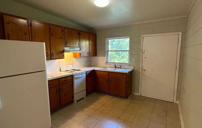 2 beds, 1 bath, 717 sqft, $1,400, Unit 717