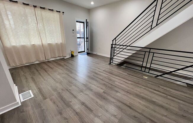 Newly Renovated 3-Bedroom Townhouse in West Passyunk! Available Early July!
