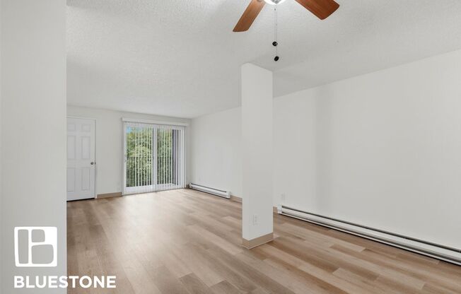 1 bed, 1 bath, 596 sqft, $1,275, Unit 112