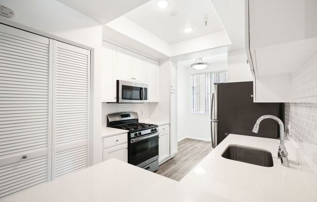 2 beds, 2 baths, 1,200 sqft, $3,498, Unit 218