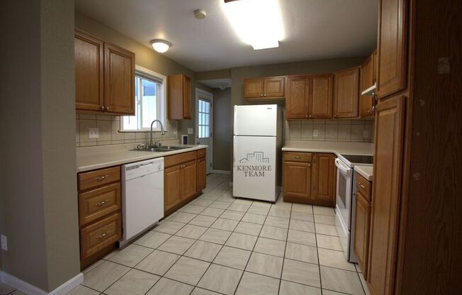 1419 Jadwin Ave.