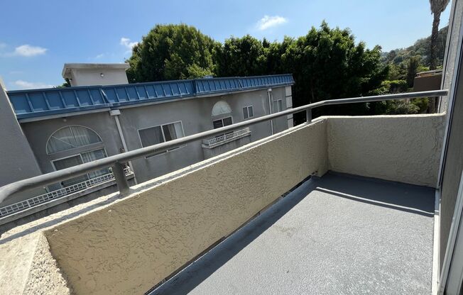 2 beds, 2 baths, 1,100 sqft, $2,611, Unit 403