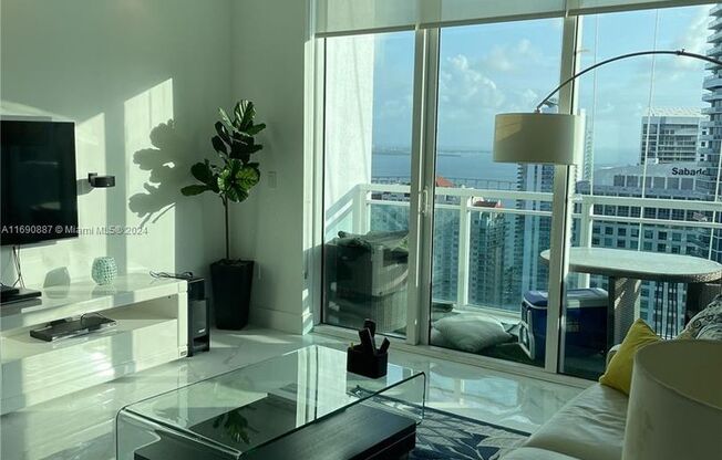 950 Brickell Bay Dr # 44-09 9 (A11690887)