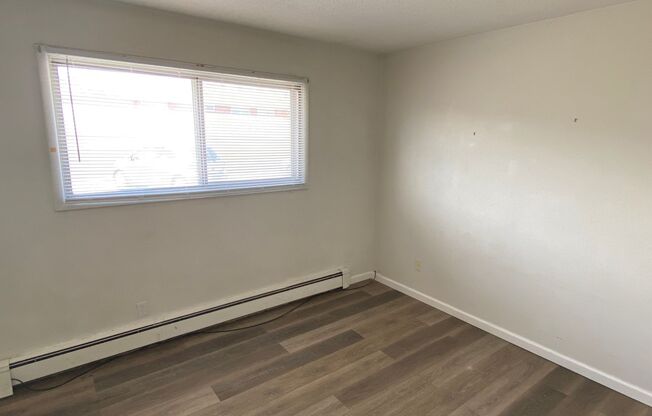 1 bed, 1 bath, 430 sqft, $850, Unit 801-4