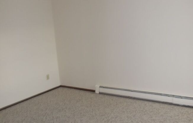 2 beds, 1 bath, 875 sqft, $1,144, Unit 7972 - 201