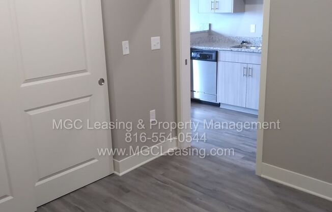 Studio, 1 bath, $957, Unit 5710-1E NE 80th Ter