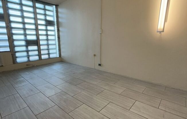 2 bedroom, 1 bath, 1 parking for $1850/month!