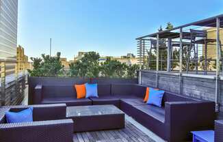 Dominium_Arcade Artist Apartments_Rooftop Exterior Sitting Area