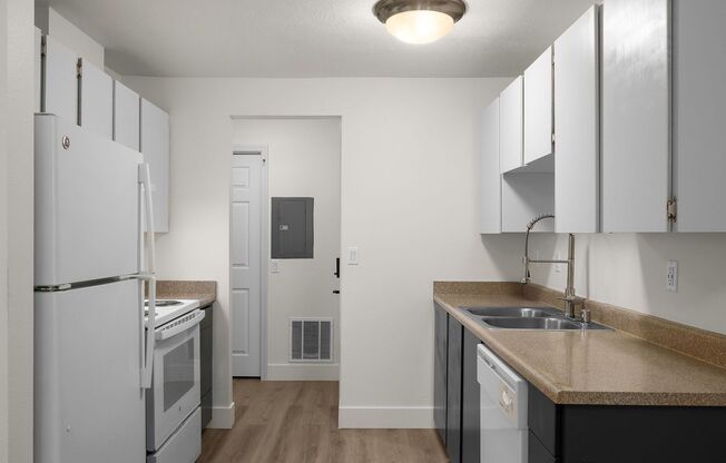 1 bed, 1 bath, 730 sqft, $1,325, Unit 02-12