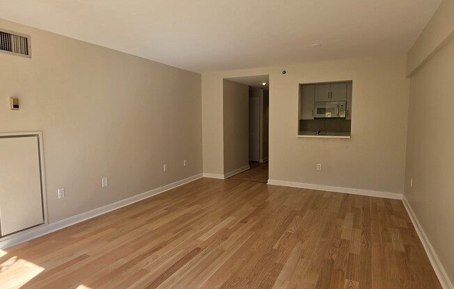 2 beds, 2 baths, 938 sqft, $3,700, Unit 303